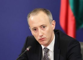 Вижте заповедта на министър Красимир Вълчев за удължаването на учебната година