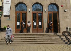Връчват удостоверенията на десетокласници от ПГИМ в Съдебната палата