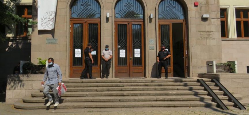 Тримата с кирките от Главиница остават в ареста