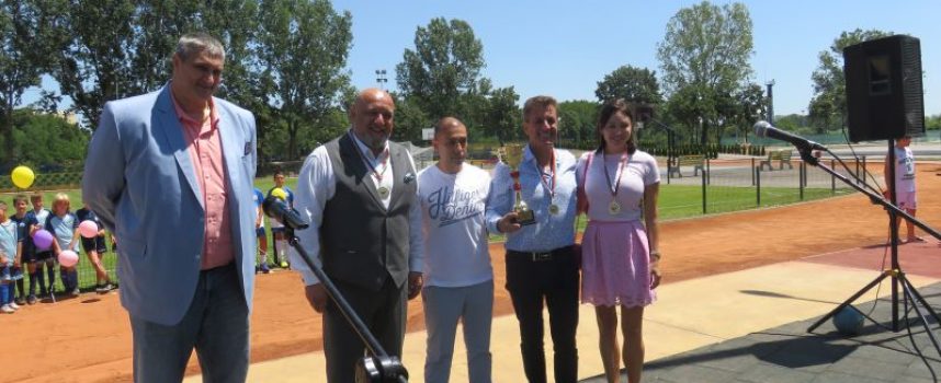 Министър Кралев, Любо Ганев и Тодор Попов откриха най-новото спортно бижу на Пазарджик (обновена)
