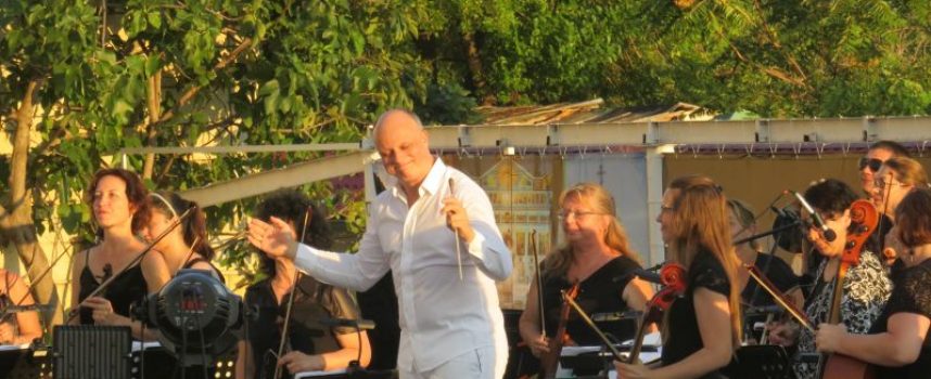 Маестро Паликаров дирижира снощи заключителния концерт на Международен фестивал „Balchik Classic Days“