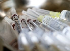 Желаещите да се ваксинират могат да го направят в кабинета на РЗИ