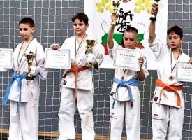 Пазарджишки деца събраха златните купи от Националното първенство по карате в Шумен