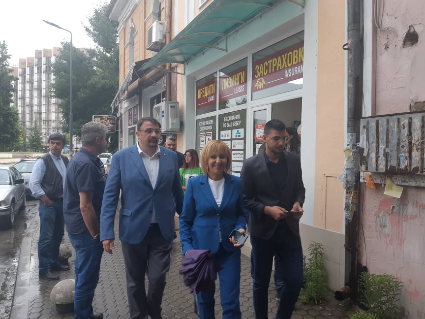 12манолова1