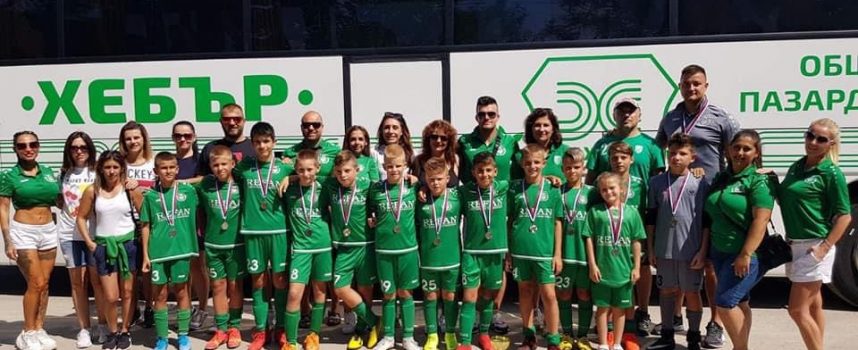 11-годишните футболисти на ДЮШ „Хебър“ с второ място в международен турнир