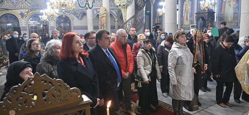 Дядо Николай отслужи тържествена литургия днес в Пазарджик