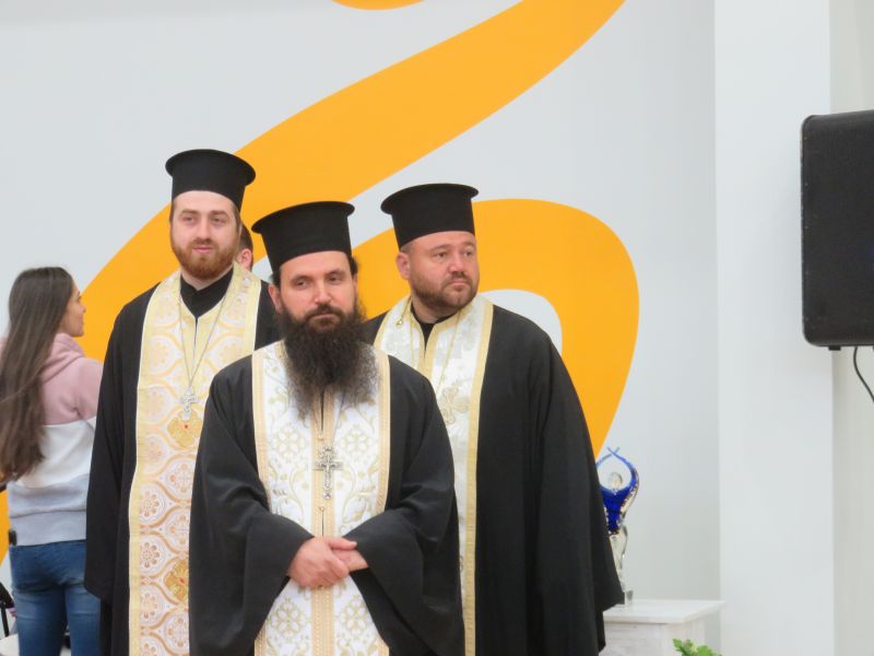 20зала свещеници