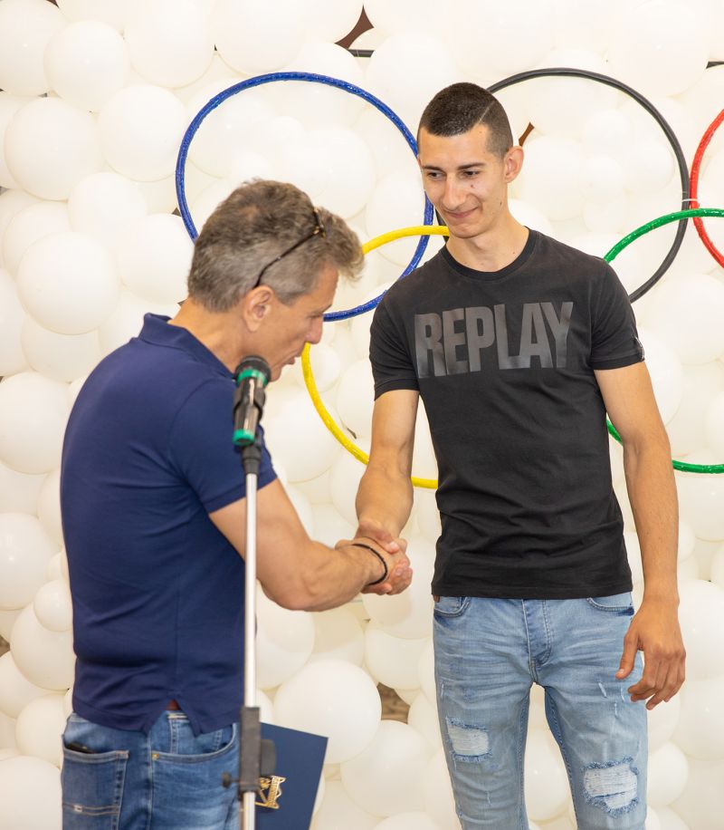 18дете голямо