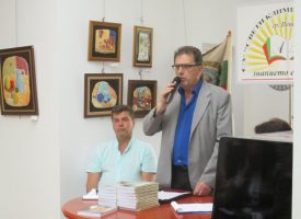 Учителят Валентин Стоянов представи книгата си „Пещерската гимназия“