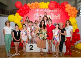 Над 200 деца от 9 клуба по художествена гимнастика изпълниха зала „Иван Симеонов“