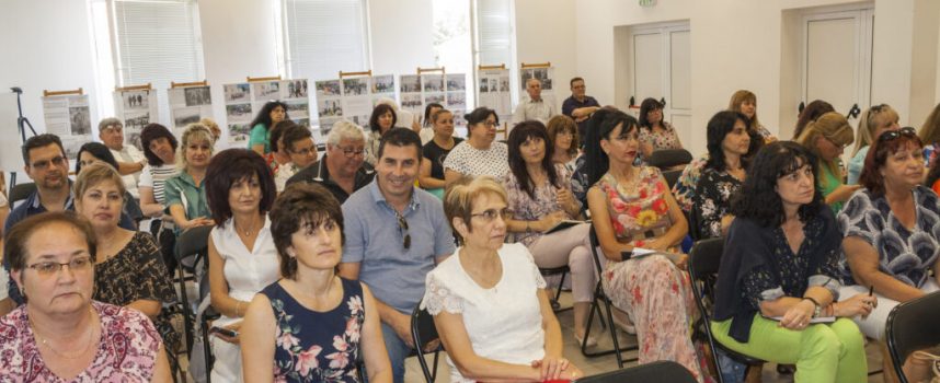Директорите на училища от областта се събраха в Стрелча, за да отчетат изминалата учебна година