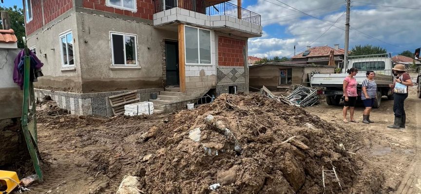 Йордан Младенов призова жителите на община Пещера да помогнат на пострадалите села в Карловско