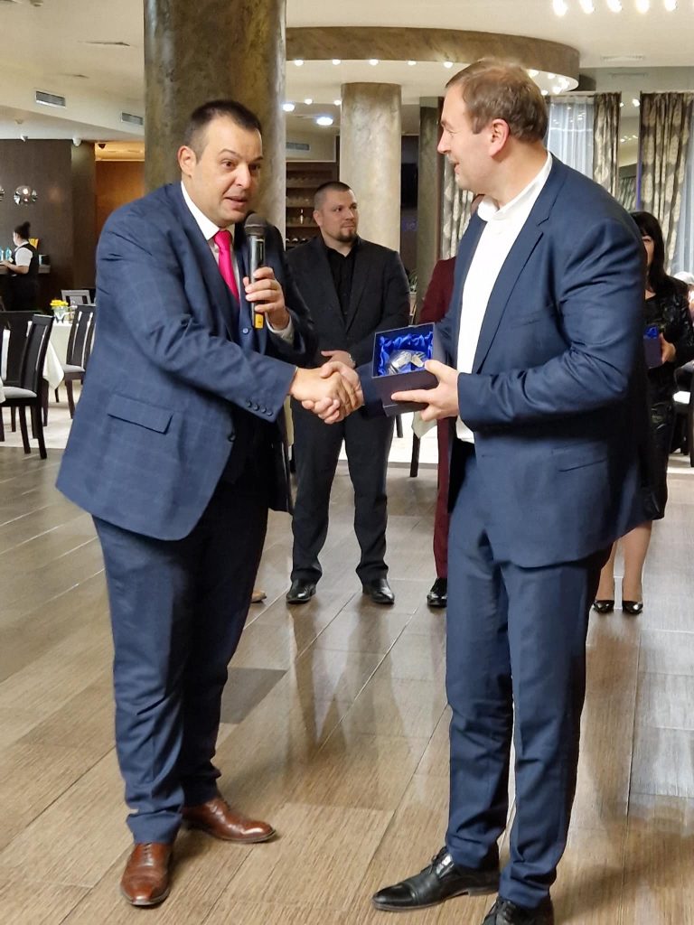 25неби