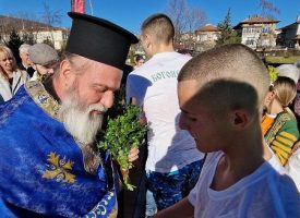 14-годишният Калин Цветков спаси Богоявленския кръст в Пещера