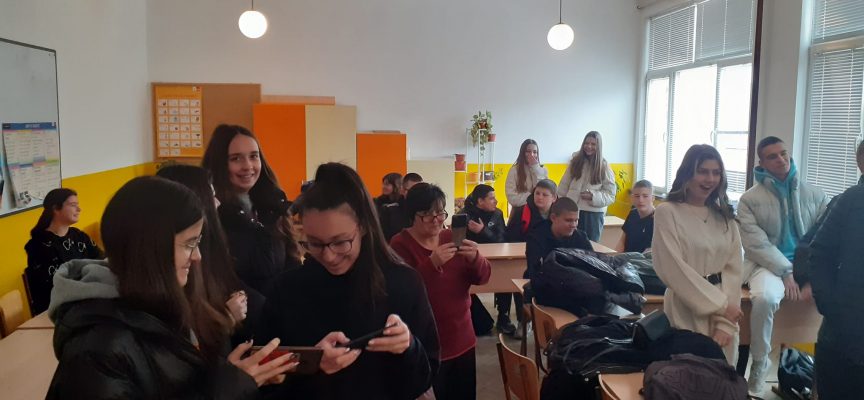 Пещера: Учениците от ПГХВТ „Атанас Ченгелев“ с отлично представяне в  състезание по творческо писане на английски