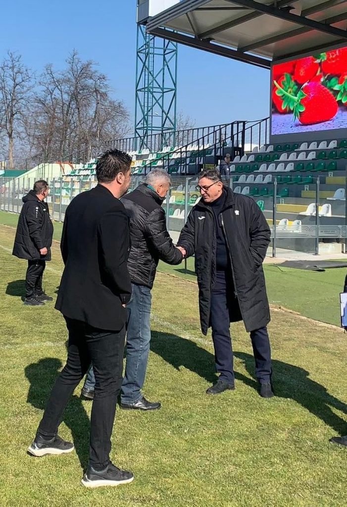 16стадион