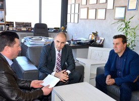 Цветан Цветанов дари 10 000 за саниране на школото в Медени поляни