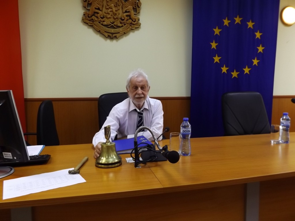 Време за литература: АДВОКАТЪТ 3 14hari
