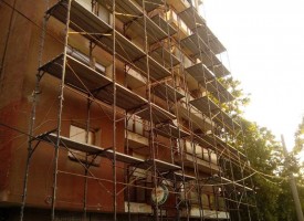 Започна санирането на още един от жилищните блокове в Пазарджик
