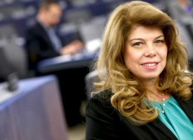 Илияна Йотова: Споразумението по миграцията между ЕС и Турция отчасти решава проблема