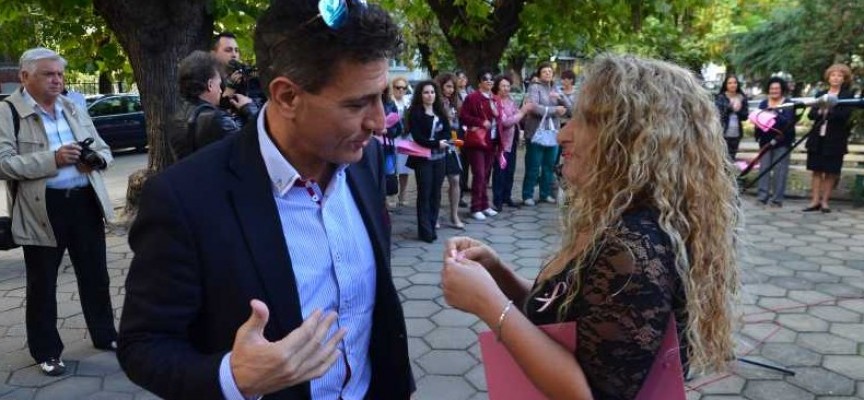 Кметът Попов даде официален старт на 15-тата кампания за борба с рака на гърдата