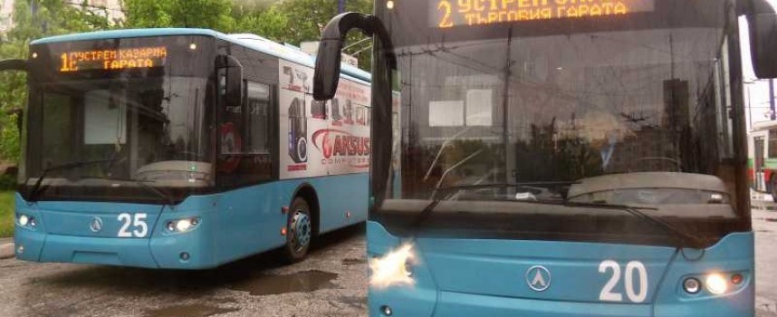 Авария спря тролейбусите, микробуси пътуват по линиите