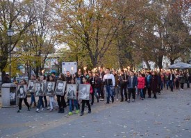 Факелно шествие за будителите озари Пазарджик