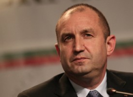Държавният глава Румен Радев: Или апатията ще продължи да опразва България, или улицата ще помете статуквото