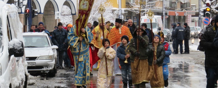 В Пазарджик: Хвърлят кръста на Богоявление в 11 ч., тази събота