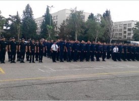 Зам. министърът на МВР Стефан Балабанов дойде за клетвата на полицейските курсанти