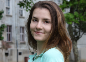 Блестящата Екатерина Павлова ще представи Пазарджик на турнир по дебати в Чехия