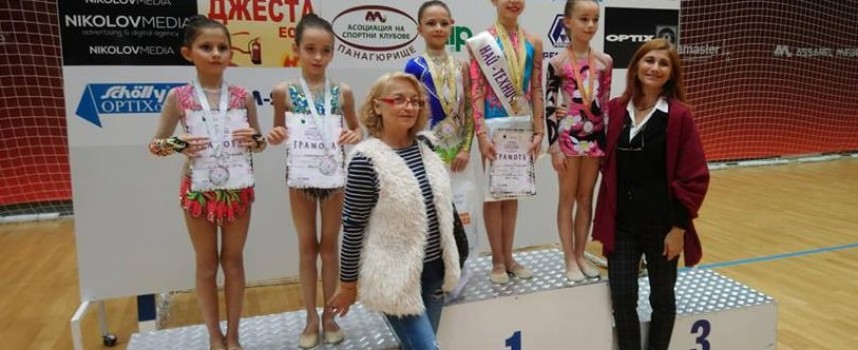 Три златни медала за Дара Стоянова от „Панагюрско съкровище“