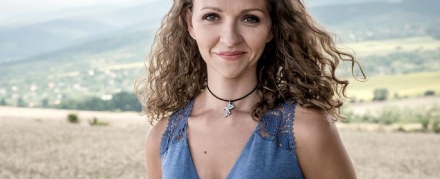 УТРЕ: Рени Илиева подарява прическа и грим на участничката във „Фермата“ – Александра Пенова