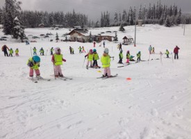 „Бяло училище“ за малки скиори проведе ДГ „Калина Малина“ в Пазарджик