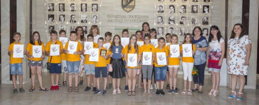 Четвърти „в” клас от ОУ „Свети Климент Охридски” е „Клас на годината“