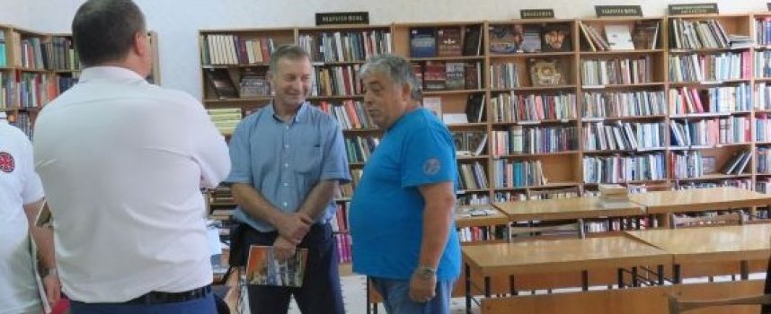 Читалищни библиотеки в област Пазарджик спечелиха проекти за нови книги