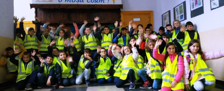 В Панагюрище, Пазарджик, Пещера, Велинград и Септември: Децата -доброволци започнаха новата обучителна година в ДПУ