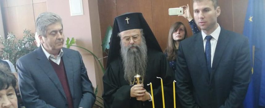 Дядо Николай отслужи молебен за здраве в Батак, Петър Паунов встъпи в длъжност в присъствието на Георги Първанов