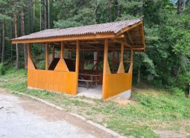 Община Ракитово благодари на момчетата от ВУИ“Ангел Узунов“ и дарителите за възстановената беседка на „ Цигова чешма“