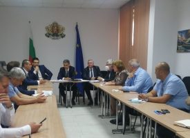 Областният управител Иван Васев проведе работна среща с кметовете на общини във връзка с предстоящите избори
