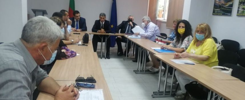 Работна среща във връзка с предстоящите избори се проведе в Областна администрация Пазарджик