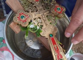 За трети път: Първи братовчеди хванаха кръстовете в Бошуля и Величково
