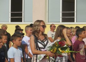 Шампионът Георги Георгиев и кметът Тодор Попов откриха новата учебна година в Спортното училище