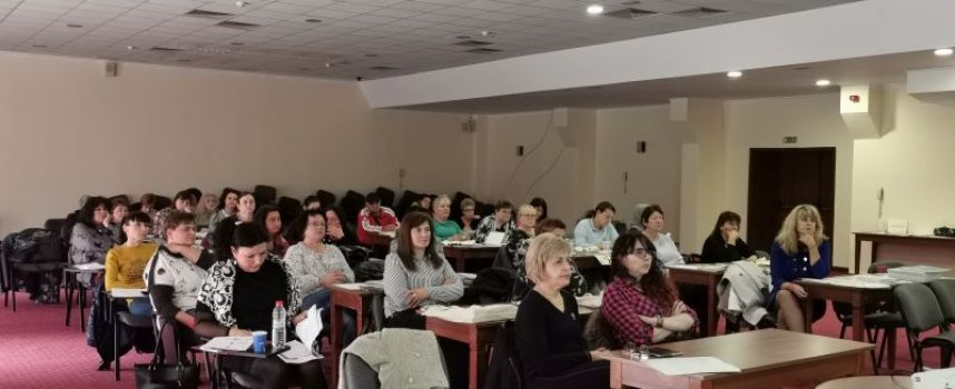 Обучителен семинар на медицински специалисти и здравни медиатори организира РЗИ Пазарджик