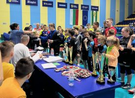 Десетки млади надежди на турнир по тенис на маса в Пазарджик