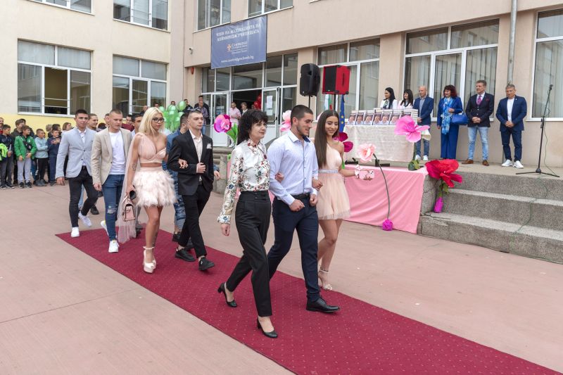 16посрещане
