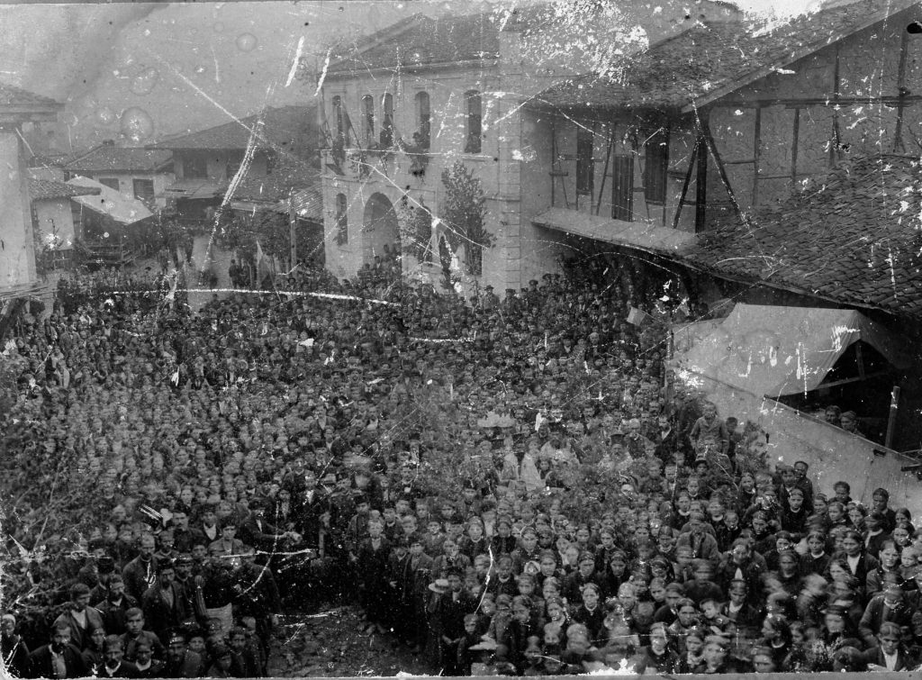 1901 г. Тържество за Априлското въстание 29 април площад пред Общината