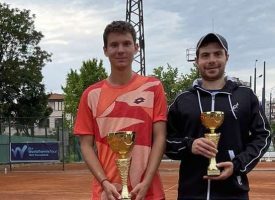 Шефът на федерацията по тенис награди победителя в международния турнир в Пазарджик