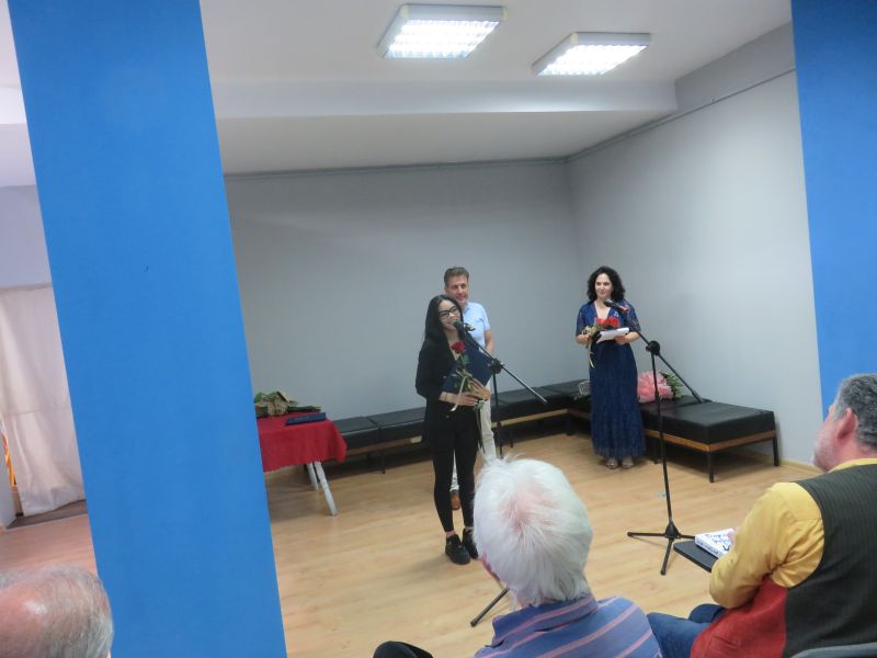 31Яна Джинова
