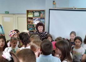 РИОСВ-Пазарджик и героят Супер Еко откриха лятната занималня в детския отдел на Регионалната библиотека